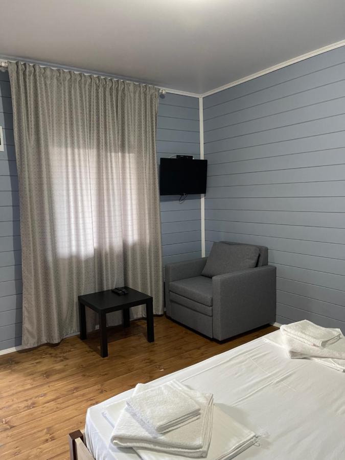 Акватика Hotel Pitsoenda Buitenkant foto
